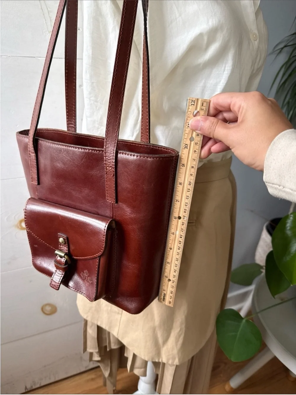 Patricia Nash Deep Chestnut Leather Shoulder Bag